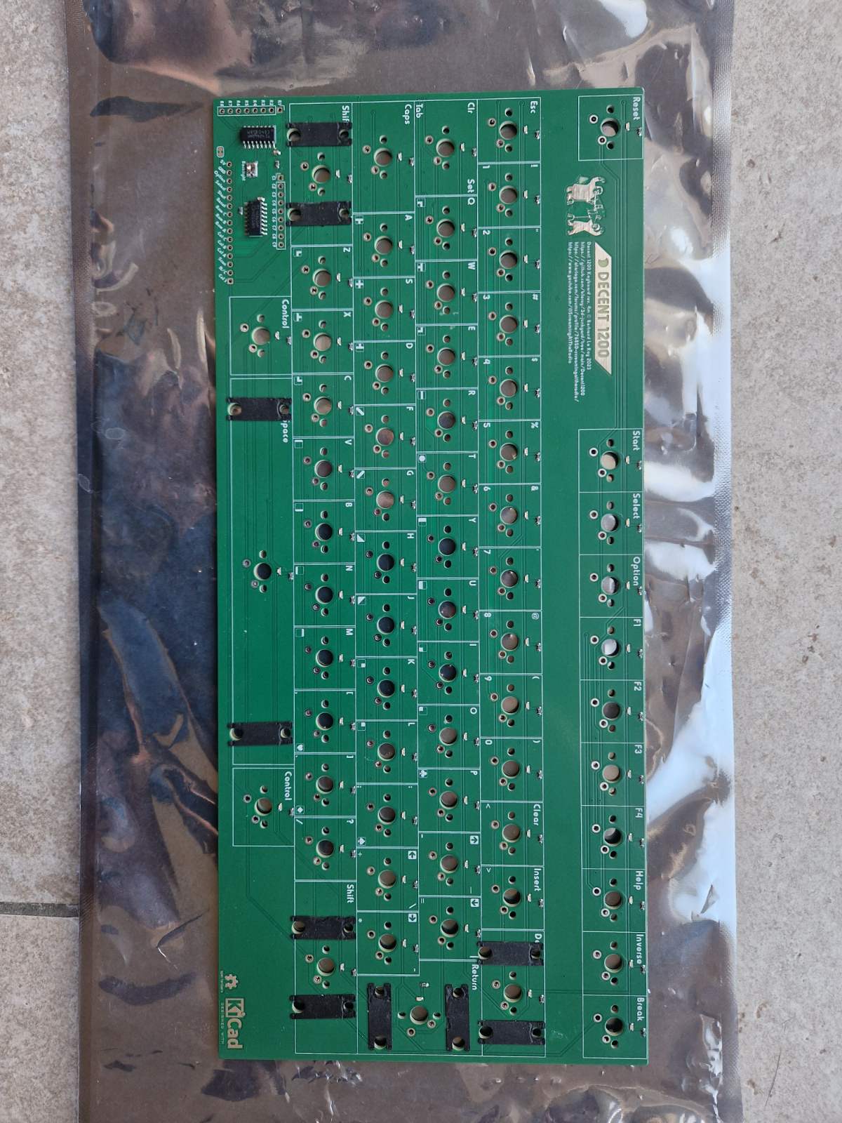 Decent_1200_rev4_front.jpg