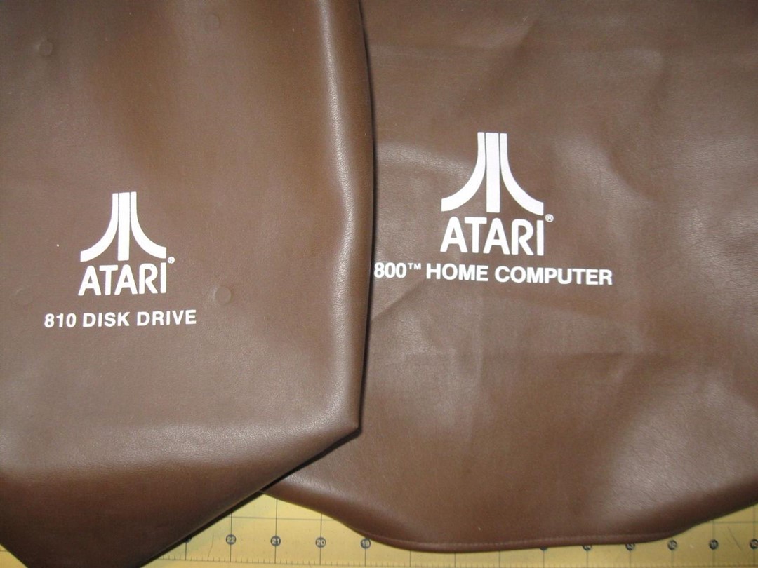 Dust cover ATARI 800 (1080 x 810).jpg