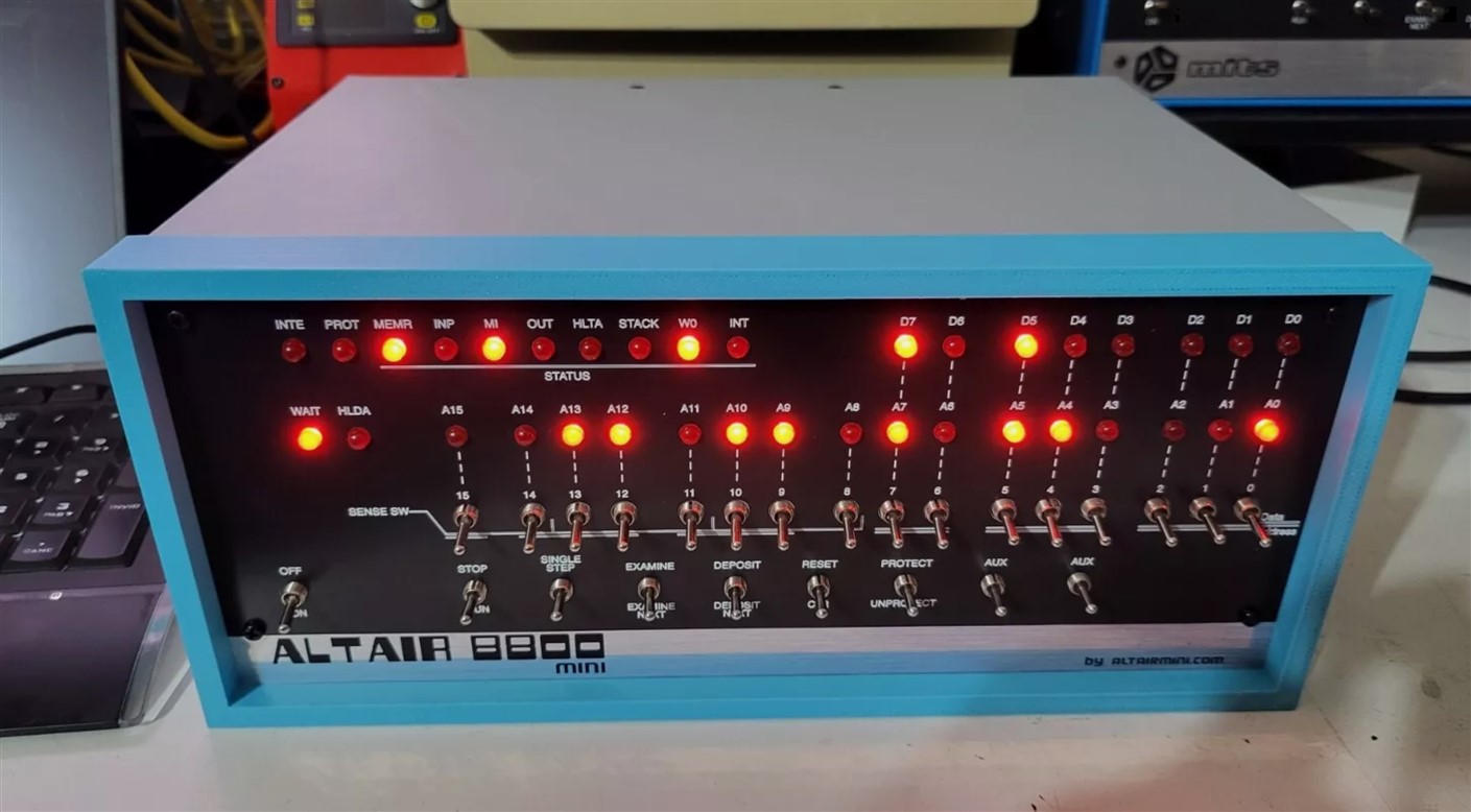Altair 8800 mini (1409 x 778).jpg