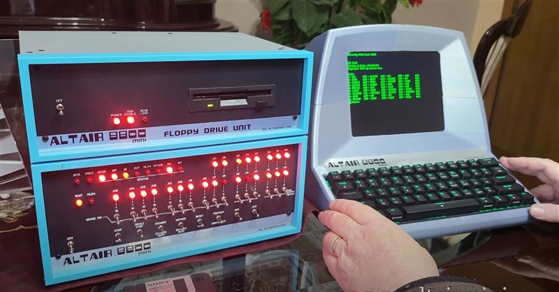 Altair 8800 Mini 02 (800 x 418).jpg