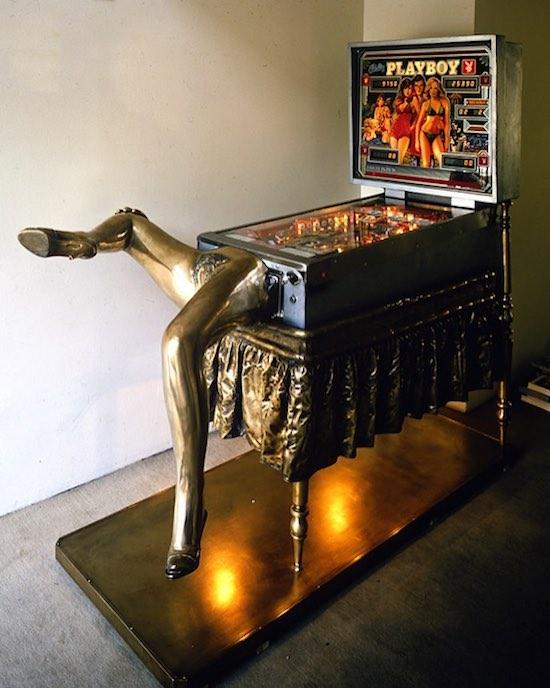 Playboy Flipper mit Beinen 2.jpg