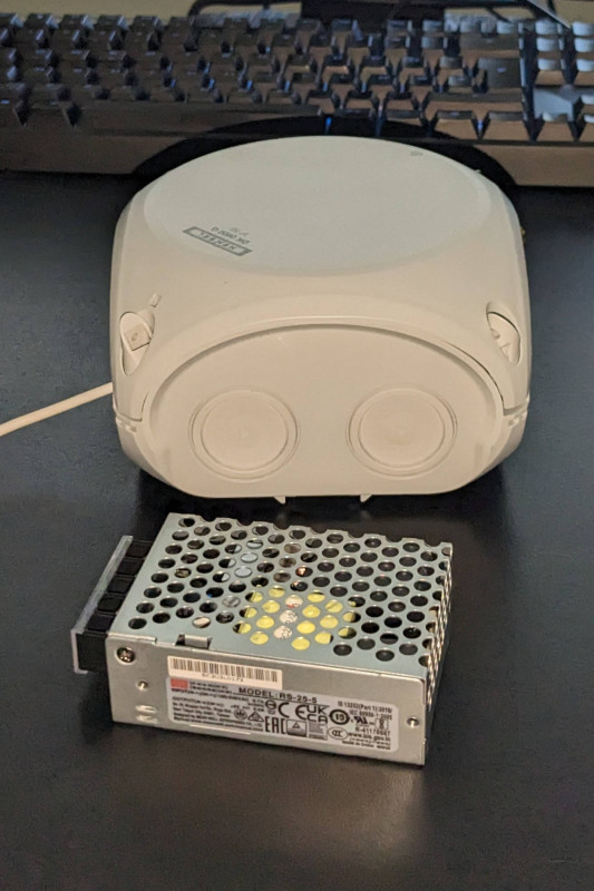 xl_psu_02.jpg (239.81 KiB) 17141 mal betrachtet Mean Well PSU and temporary case