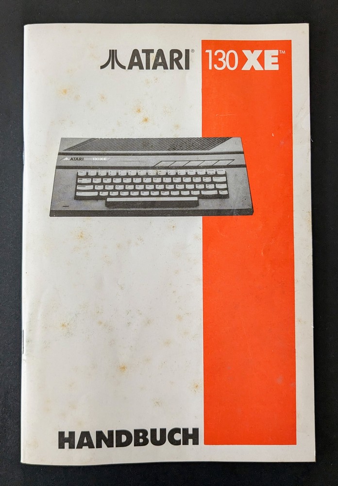 Atari 130XE Hanbuch - front.jpg