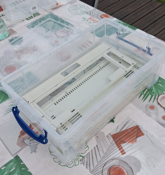 Box-12l_offen.jpg